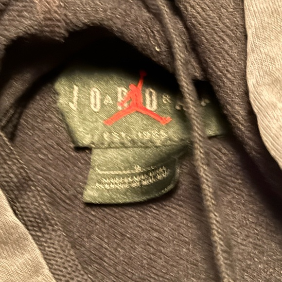 Under Armour Hoodie size L - Picture 3 of 3